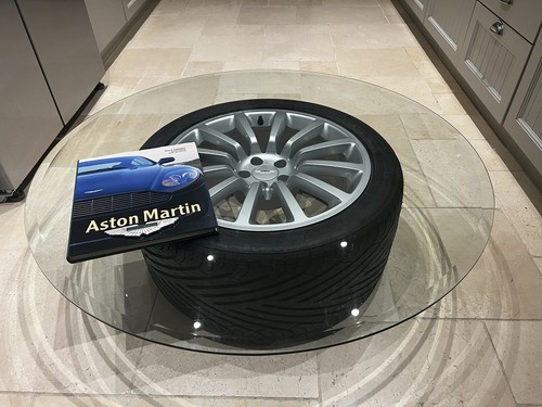 Aston martin v12 - aston,